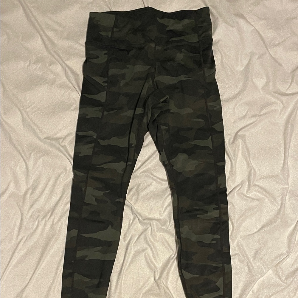 Athleta Green Camouflage Leggings